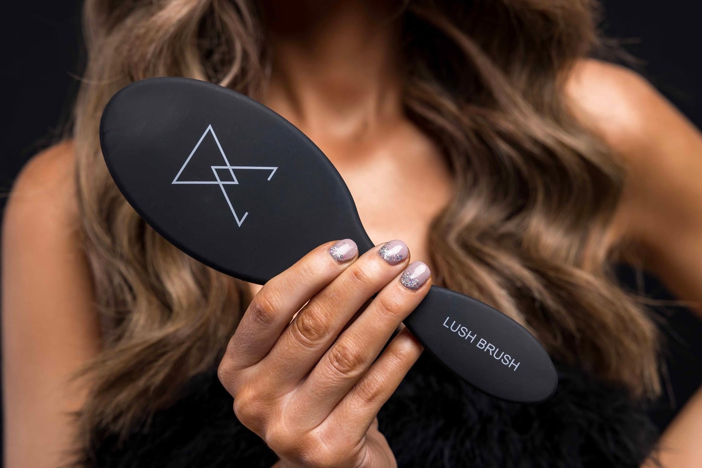 LUSH BRUSH PRO